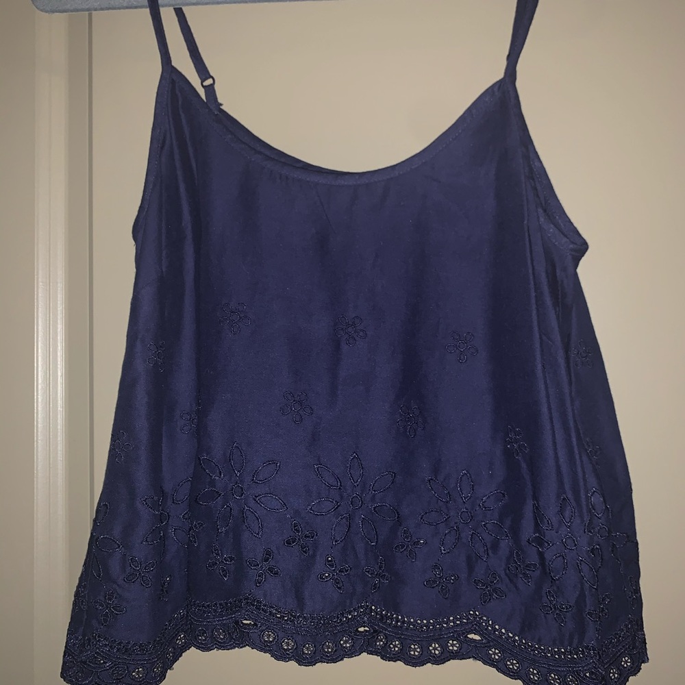 Lauren Conrad embroidered navy crop top